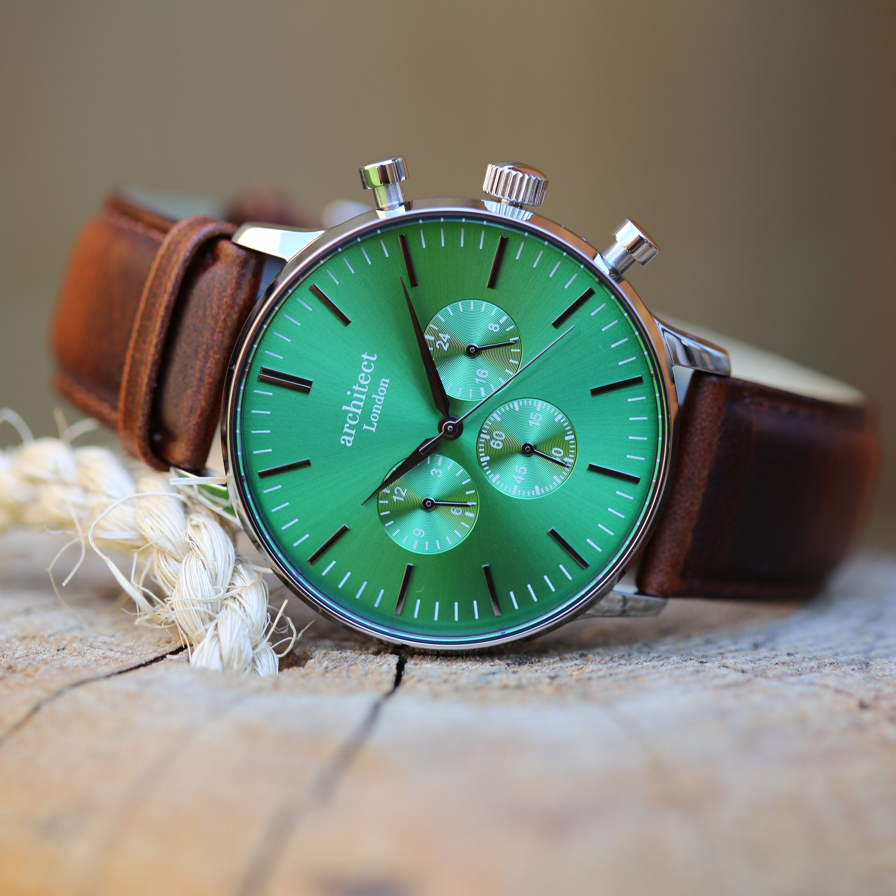 Handwriting Engraving - Men's Architect Motivator Green Face Walnut