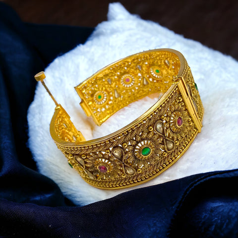 Elegant Gold Plated Bangles: Dazzling Design for Every Occasion